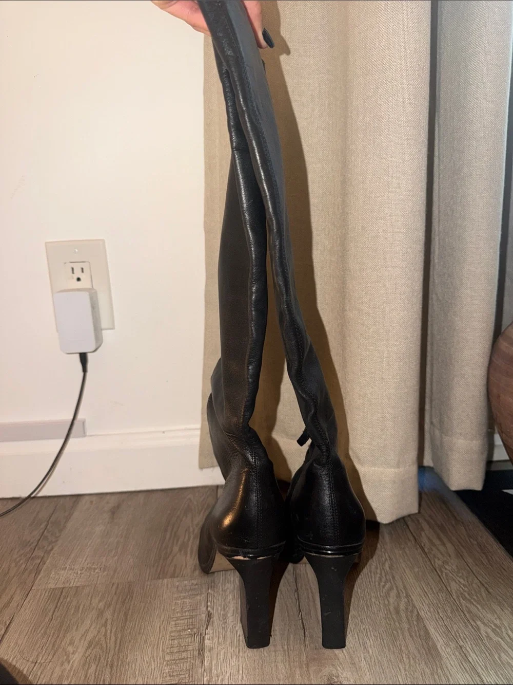 Zara sleek black